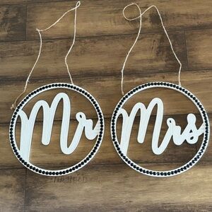 👛 (ANY 2/$20) HANDCRAFTED Wooden Decor Mr & Mrs with Twine Hangers